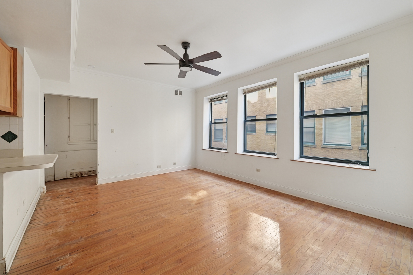 7209 S Yates Boulevard #2B, Chicago, IL 60649