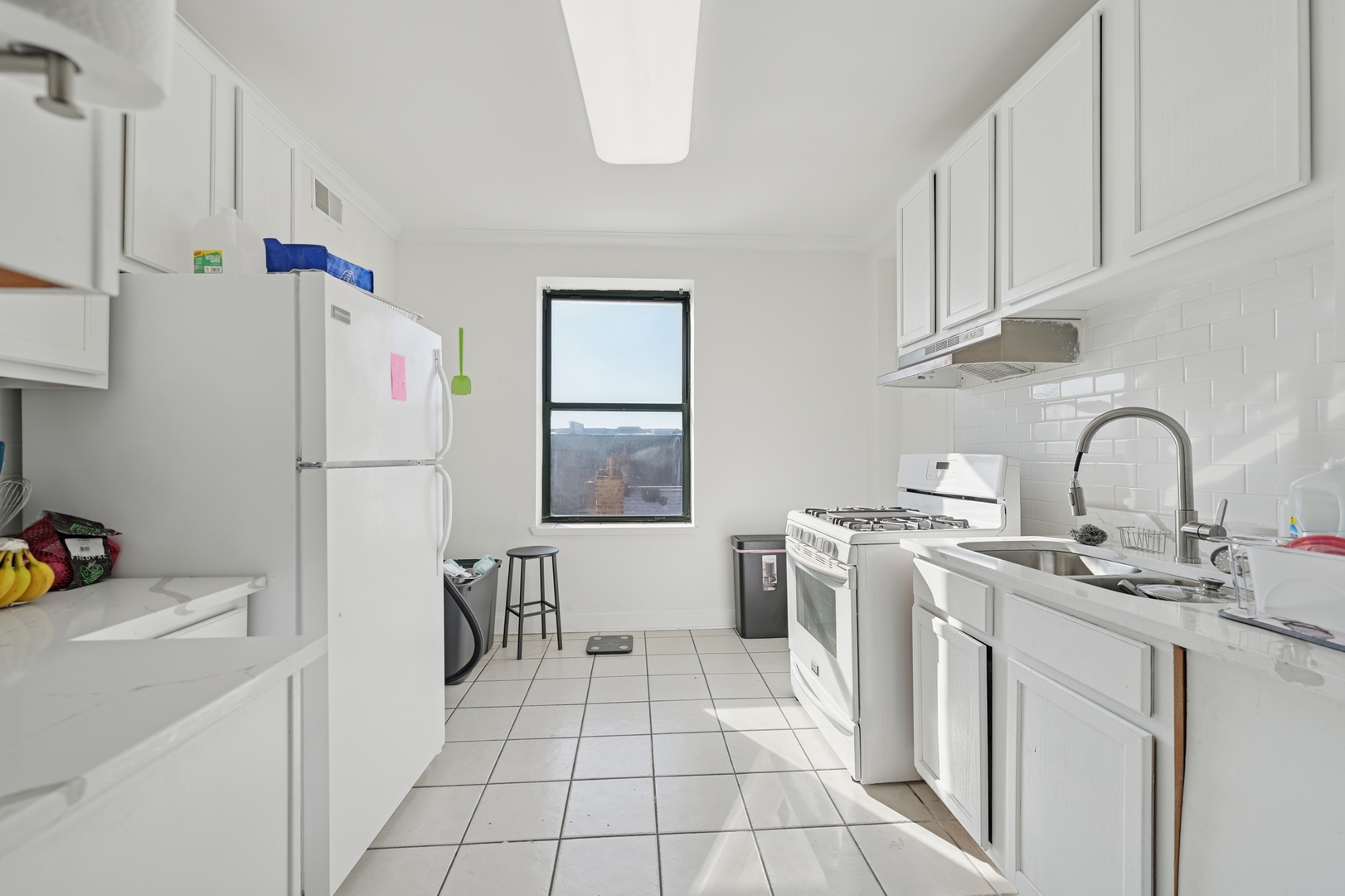 7219 S Yates Boulevard #3A, Chicago, IL 60649