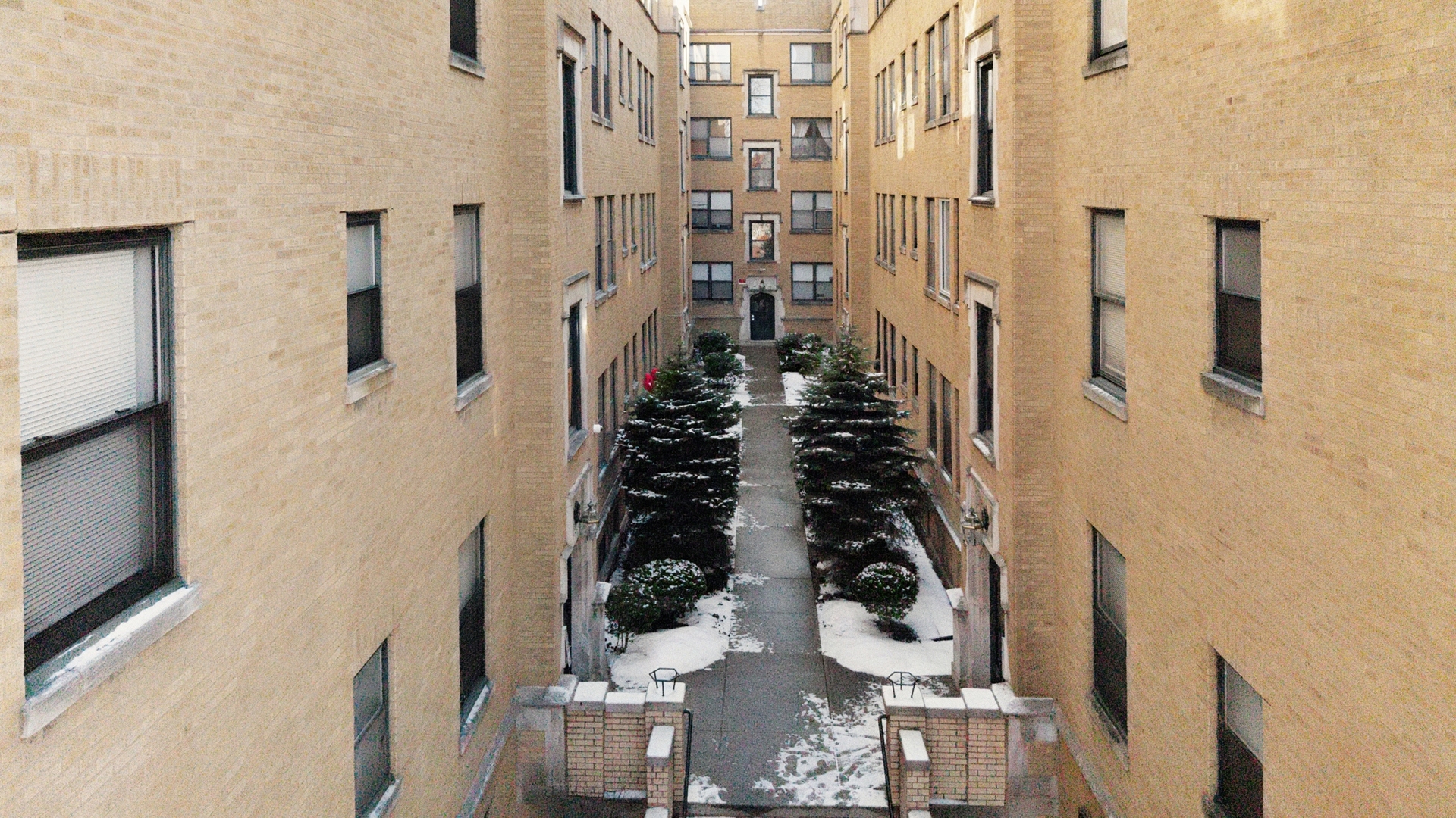 7219 S Yates Boulevard #3A, Chicago, IL 60649