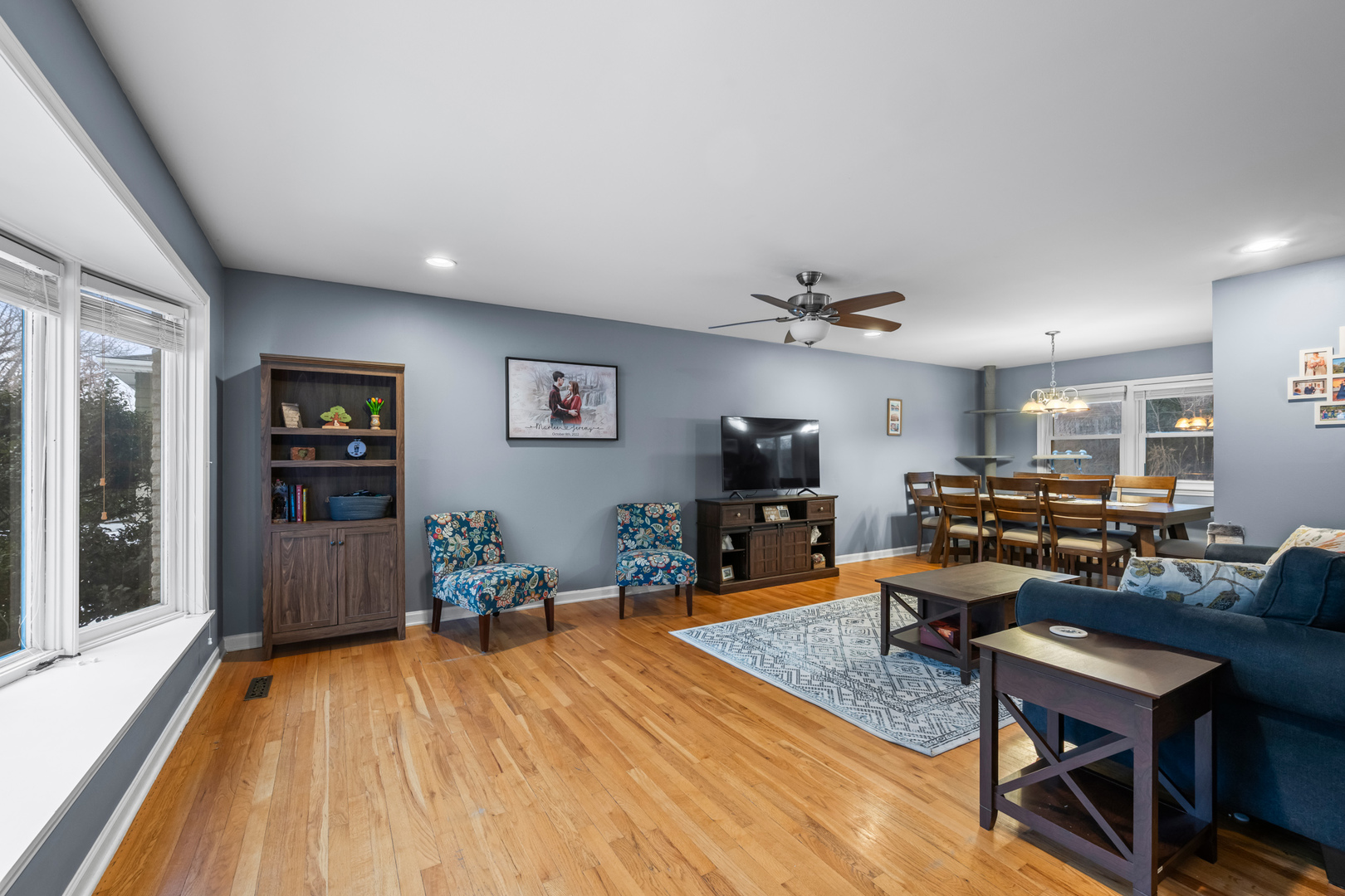 1414 N Indigo Drive, Mount Prospect, IL 60056