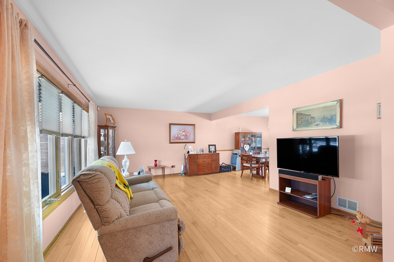 1113 N Itasca Road, Addison, IL 60101