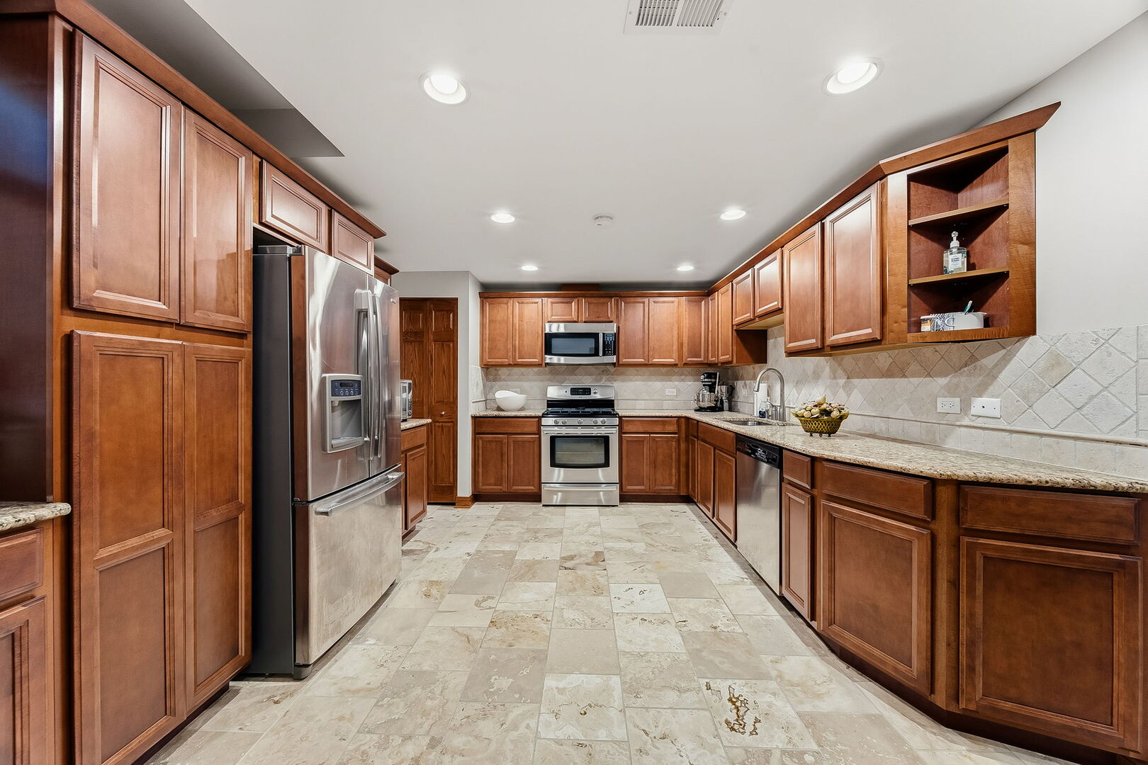 16039 S RIDGEWOOD Drive, Homer Glen, IL 60491