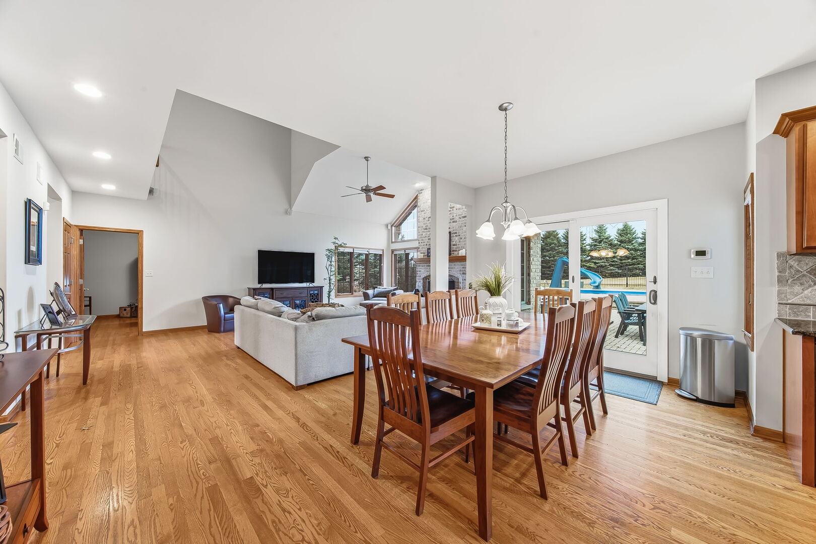 16039 S RIDGEWOOD Drive, Homer Glen, IL 60491