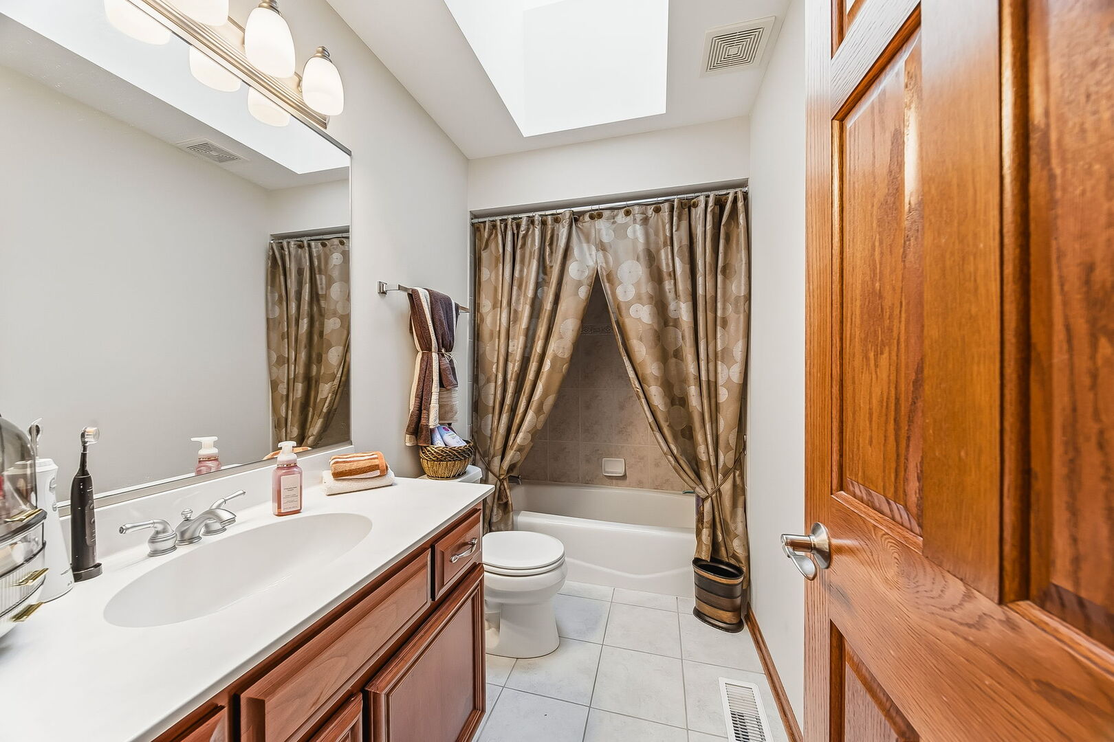 16039 S RIDGEWOOD Drive, Homer Glen, IL 60491