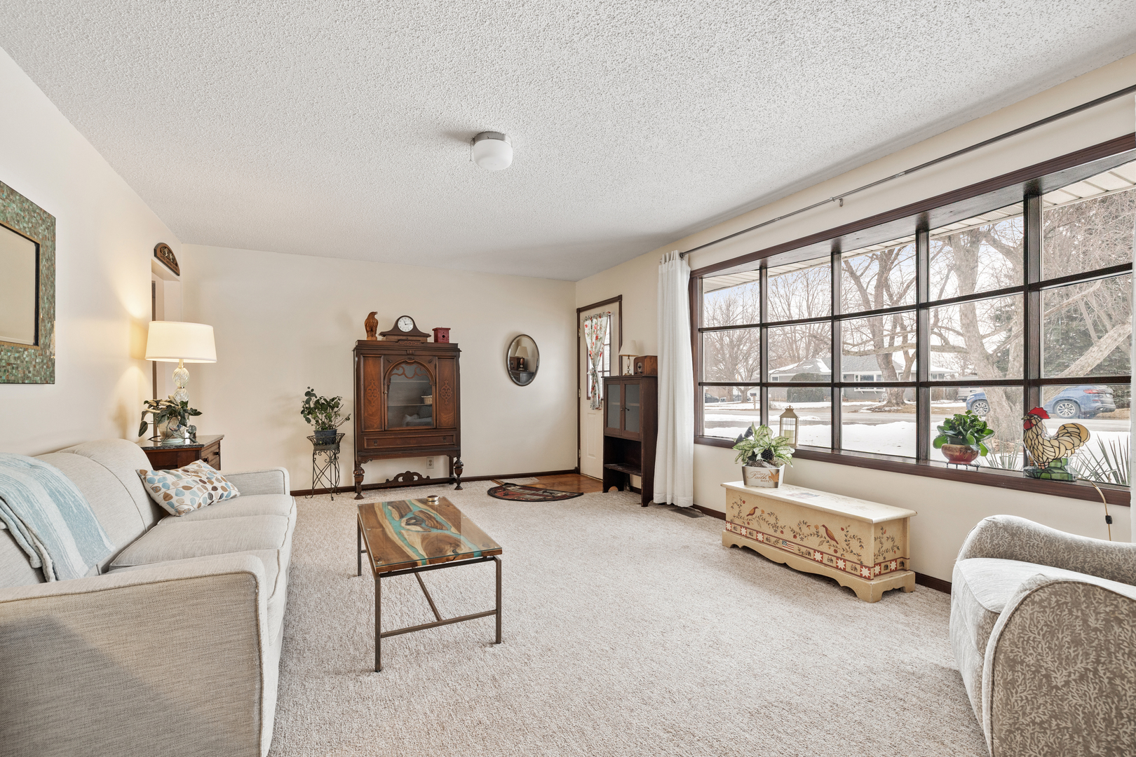 3906 LEOMINSTER Avenue, Joliet, IL 60431