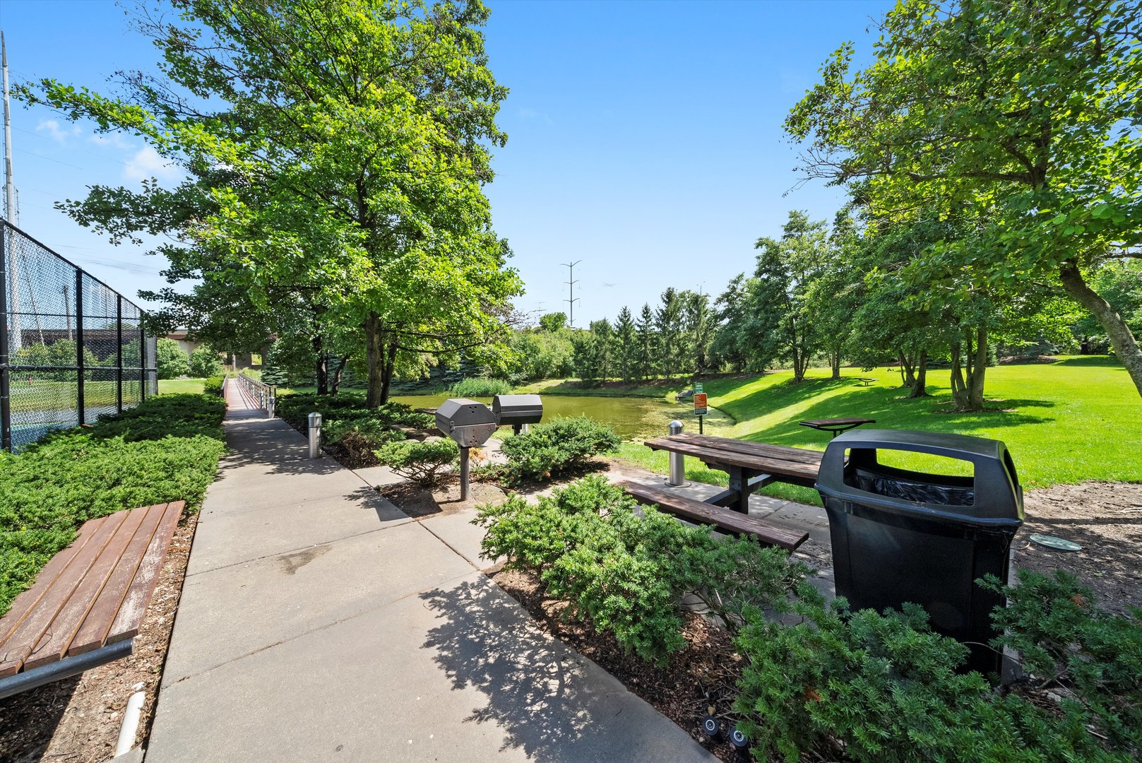 9725 Woods Drive #309, Skokie, IL 60077