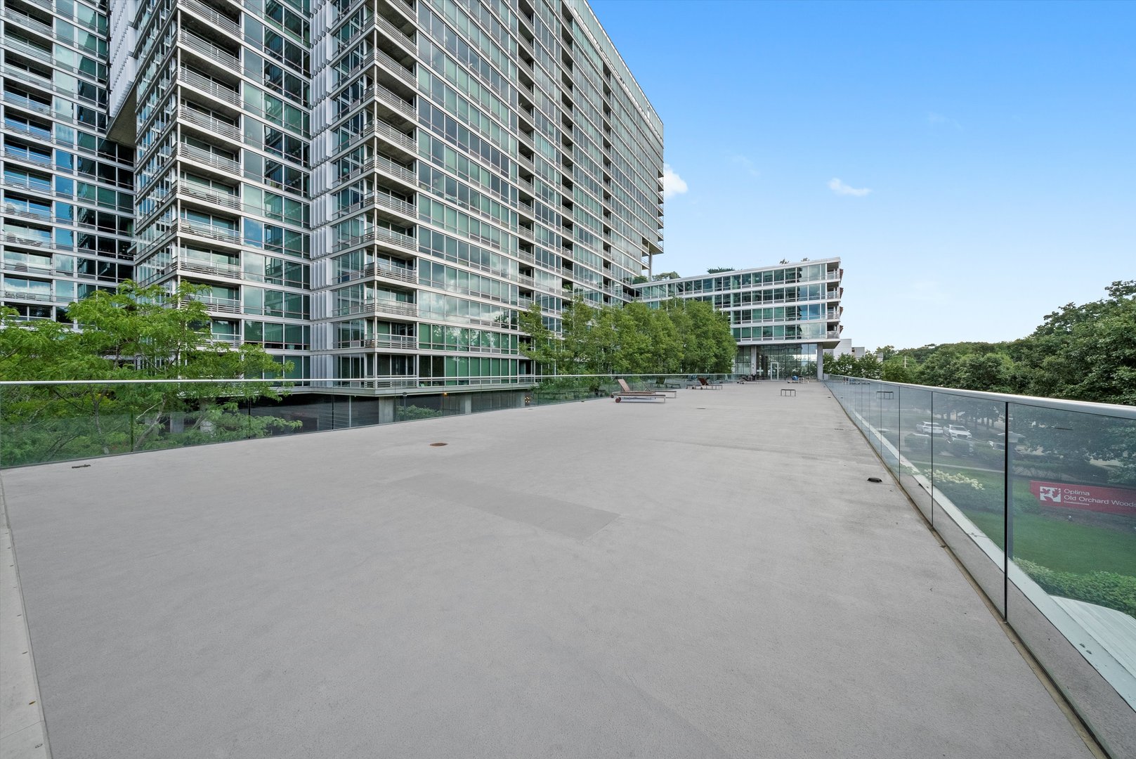 9725 Woods Drive #309, Skokie, IL 60077