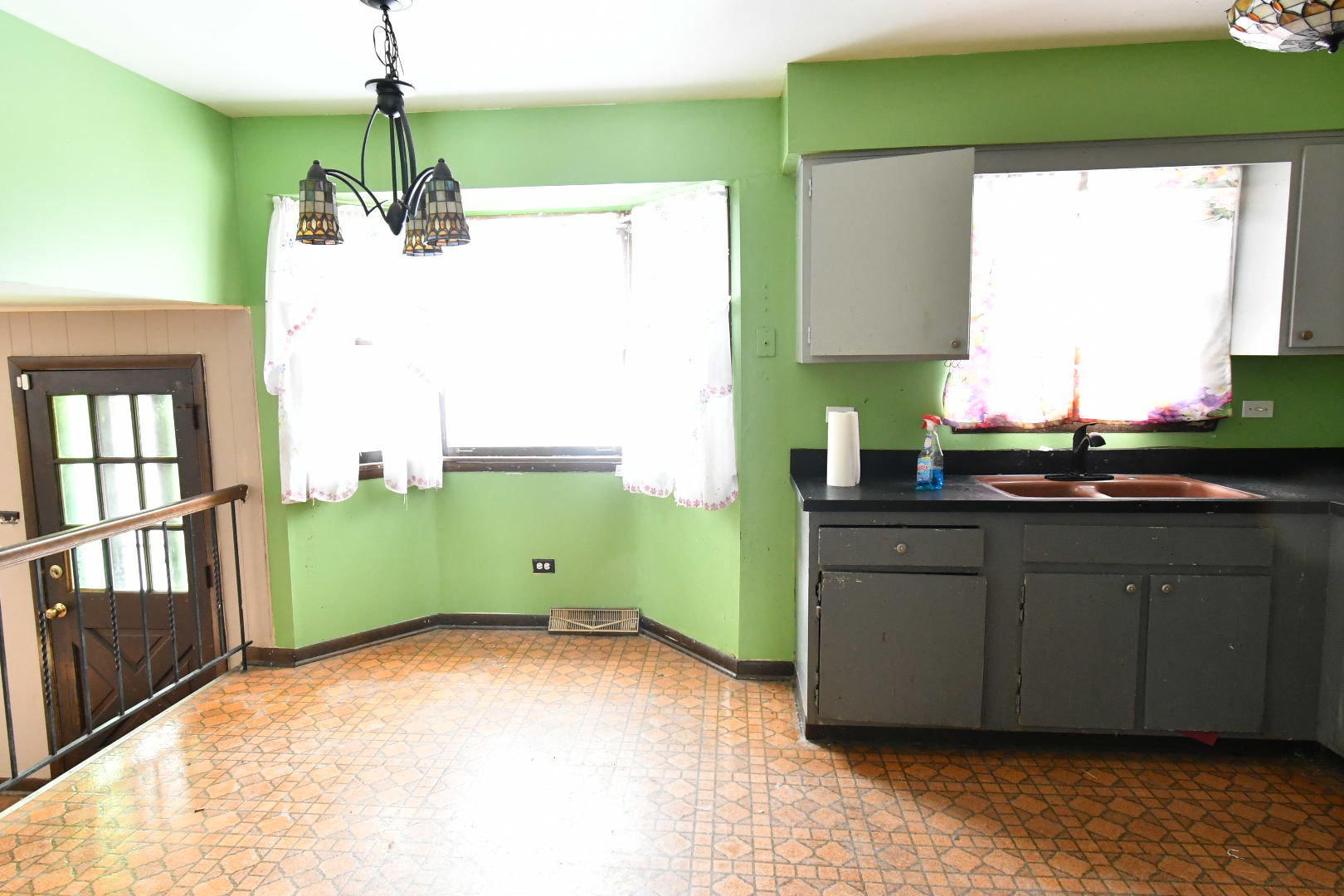 17032 Cregier Avenue, South Holland, IL 60473