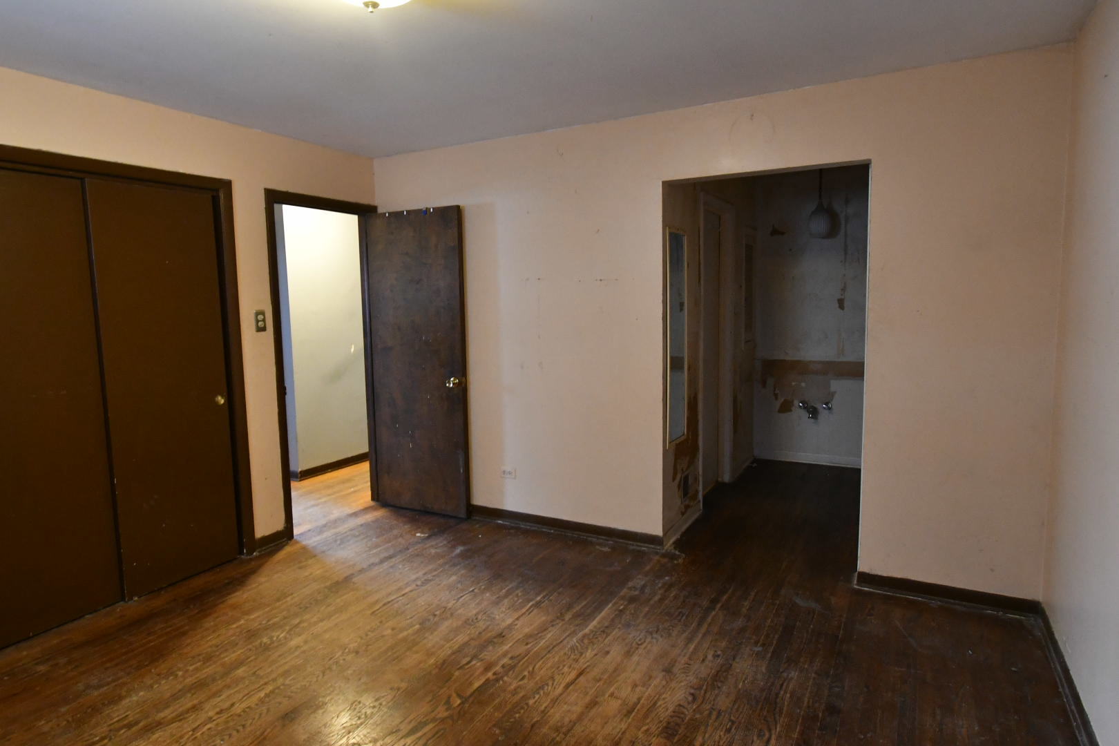 17032 Cregier Avenue, South Holland, IL 60473