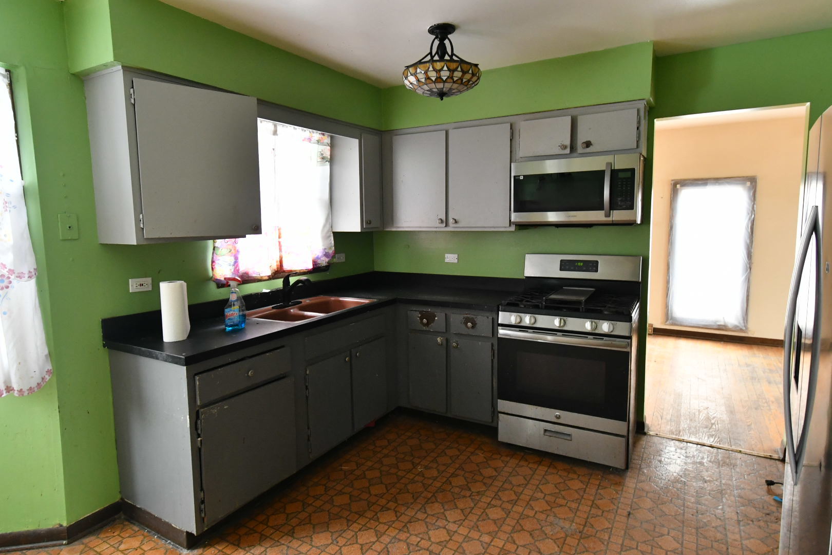 17032 Cregier Avenue, South Holland, IL 60473