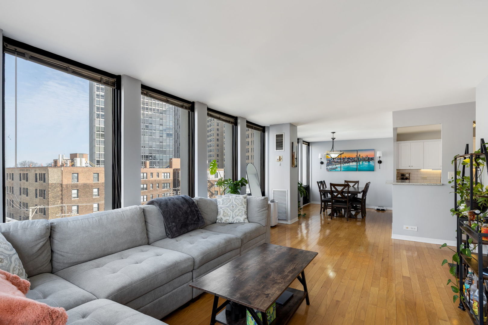 444 W Fullerton Parkway #603, Chicago, IL 60614