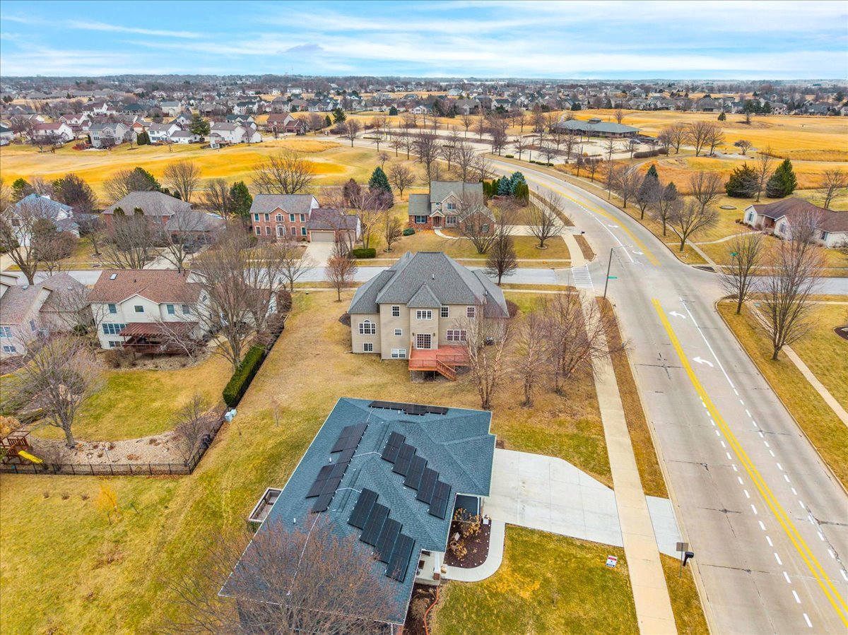 2315 Knollbrook Way, Bloomington, IL 61705