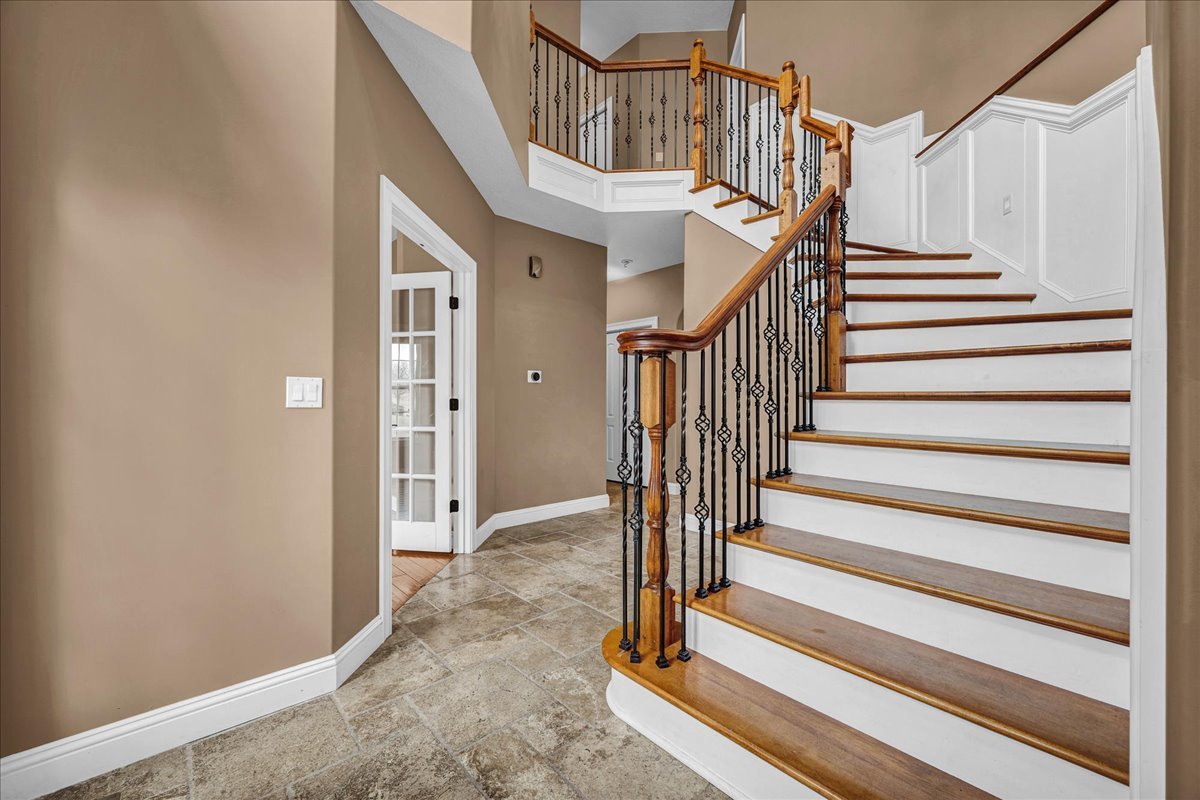 2315 Knollbrook Way, Bloomington, IL 61705