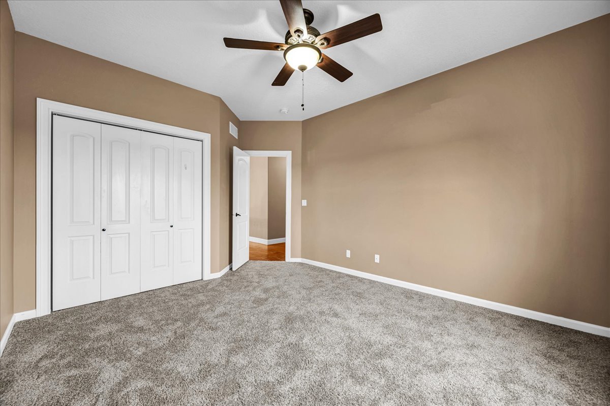 2315 Knollbrook Way, Bloomington, IL 61705