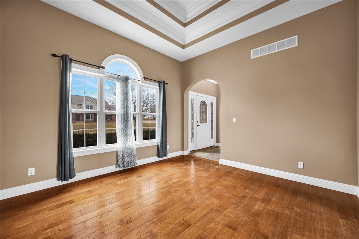 2315 Knollbrook Way, Bloomington, IL 61705