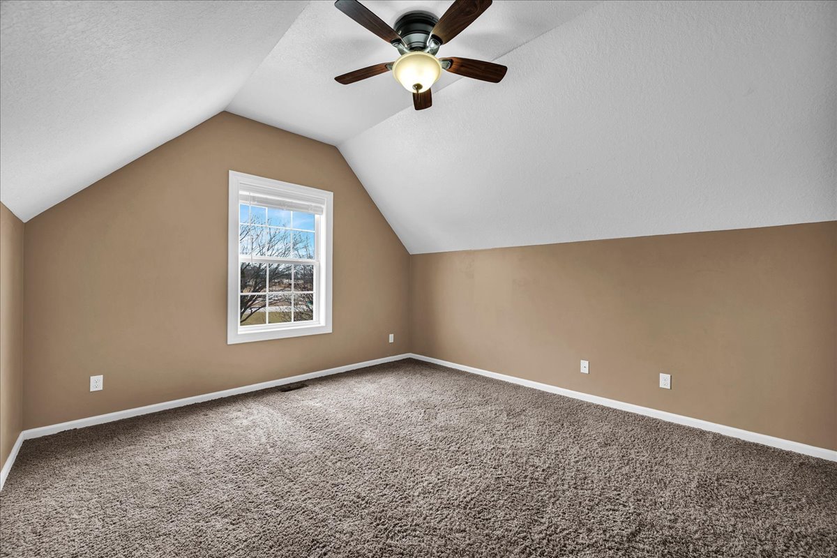 2315 Knollbrook Way, Bloomington, IL 61705