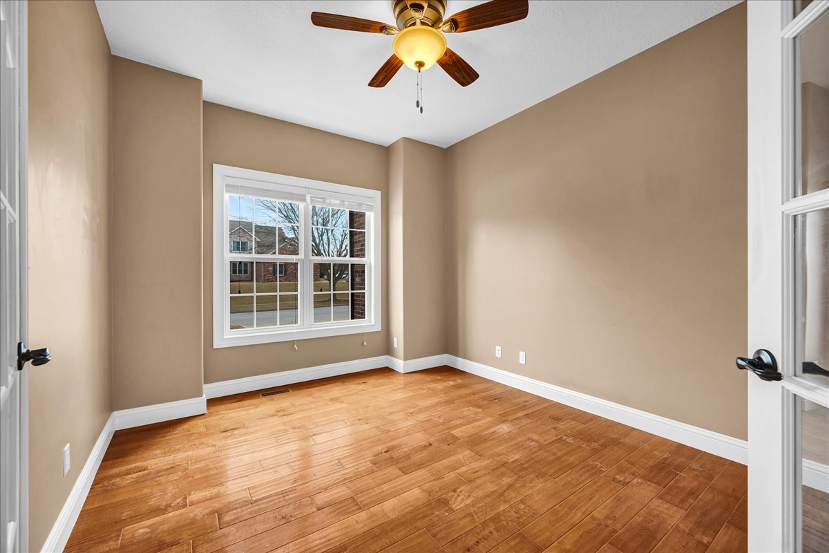 2315 Knollbrook Way, Bloomington, IL 61705