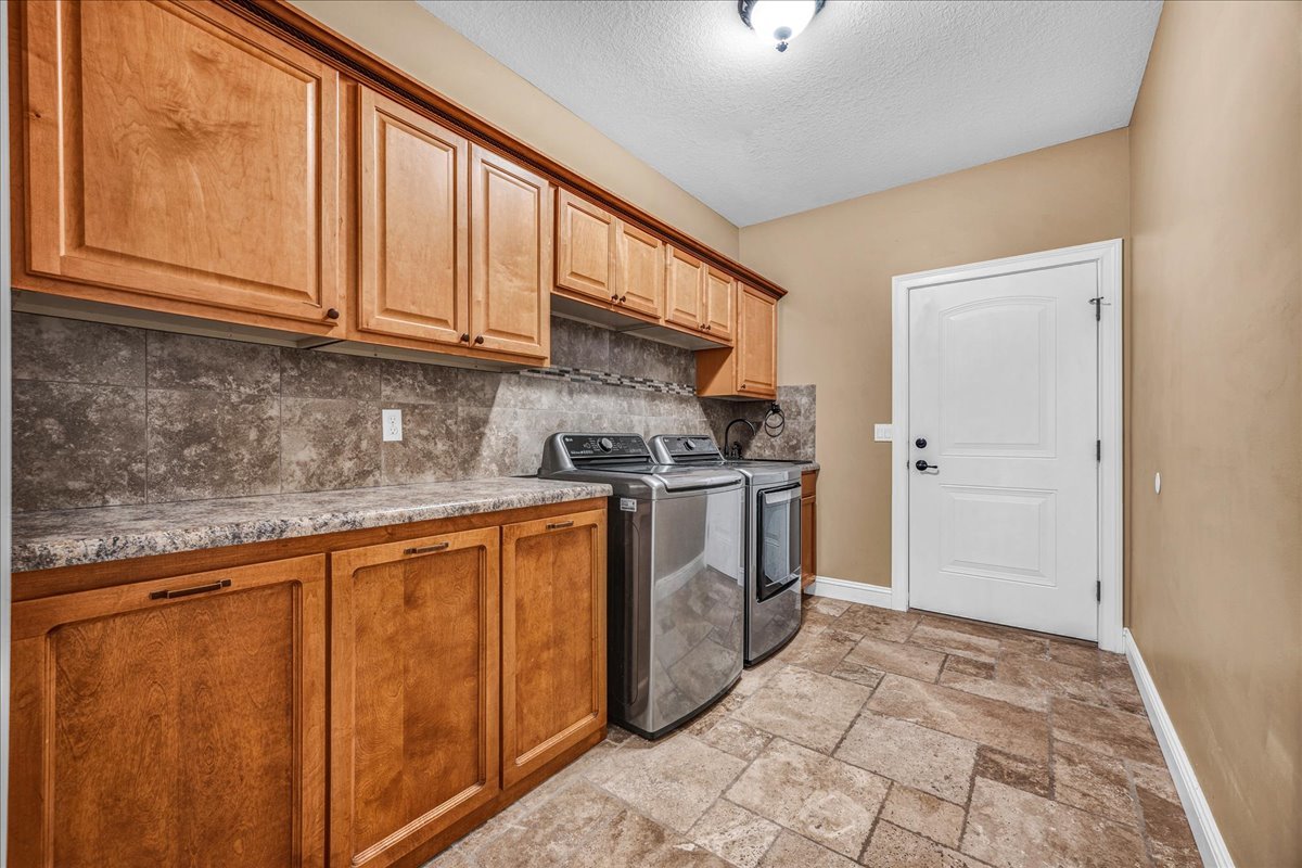 2315 Knollbrook Way, Bloomington, IL 61705