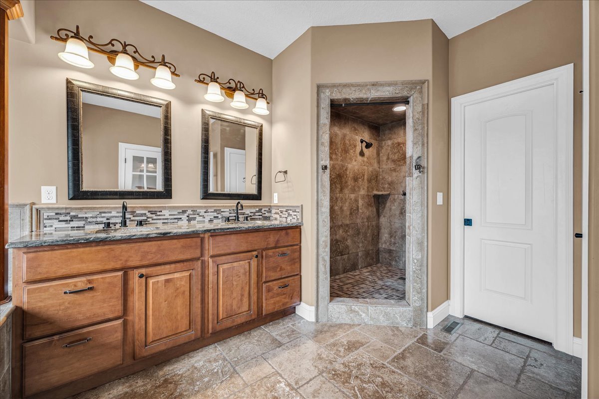 2315 Knollbrook Way, Bloomington, IL 61705