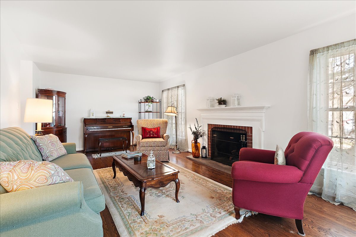 809 Elm Street, Flossmoor, IL 60422