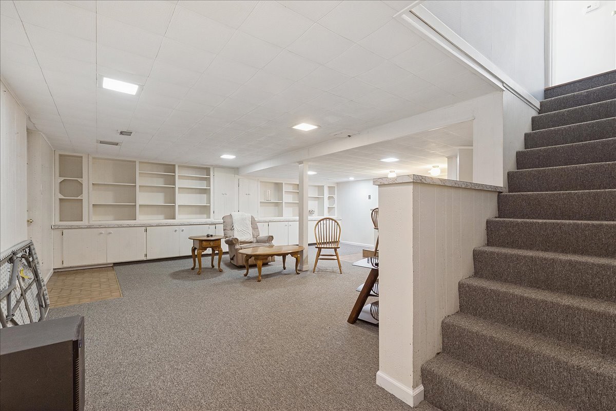 809 Elm Street, Flossmoor, IL 60422