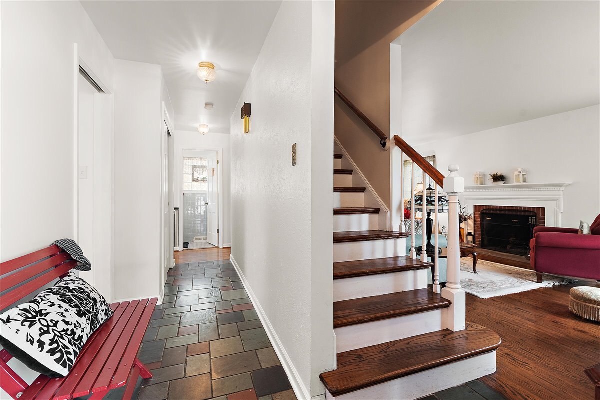 809 Elm Street, Flossmoor, IL 60422