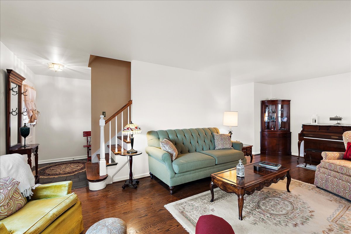 809 Elm Street, Flossmoor, IL 60422