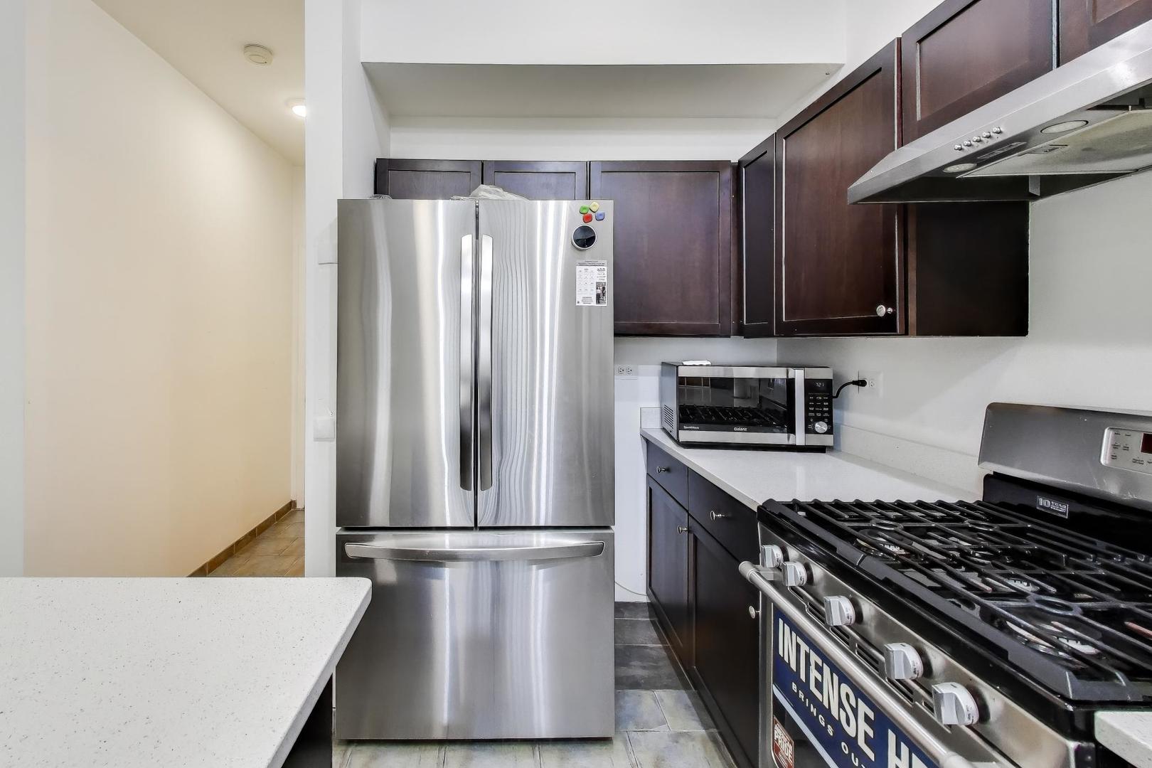 105 Heritage Lane, Streamwood, IL 60107