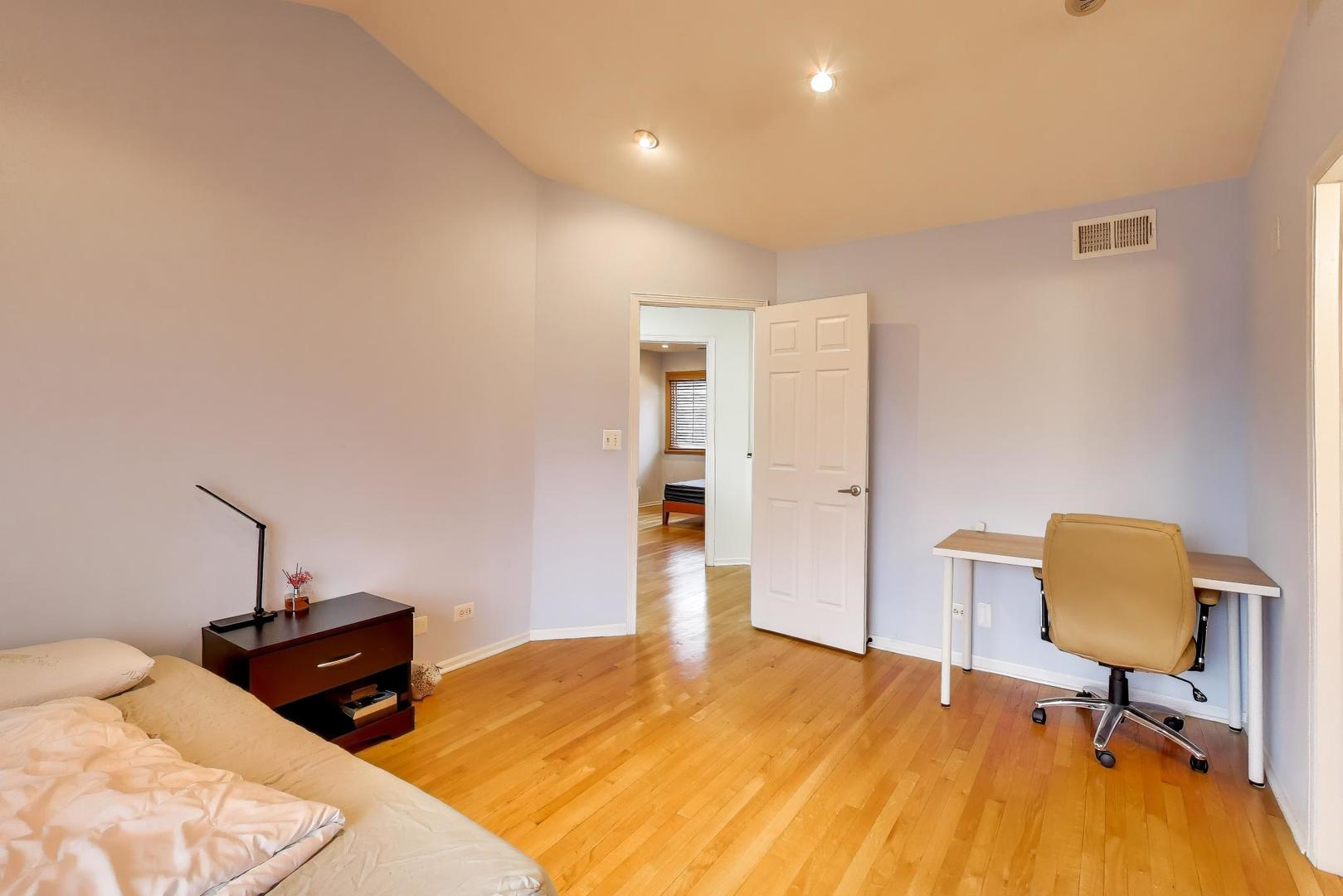 105 Heritage Lane, Streamwood, IL 60107