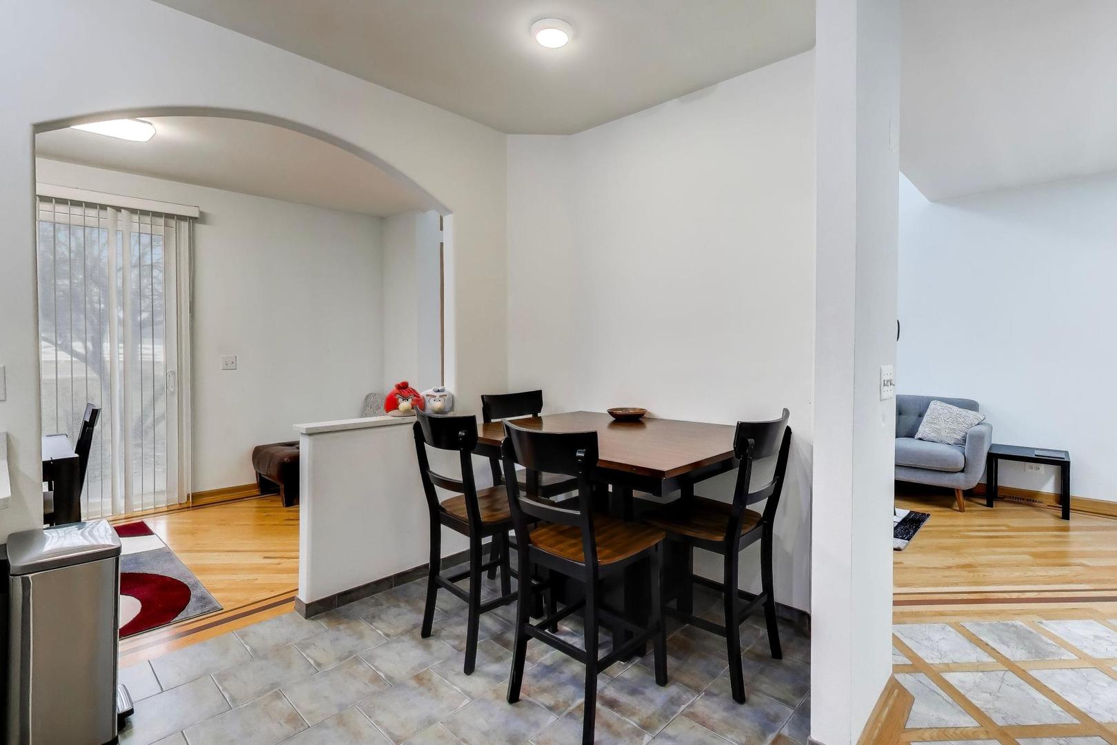 105 Heritage Lane, Streamwood, IL 60107