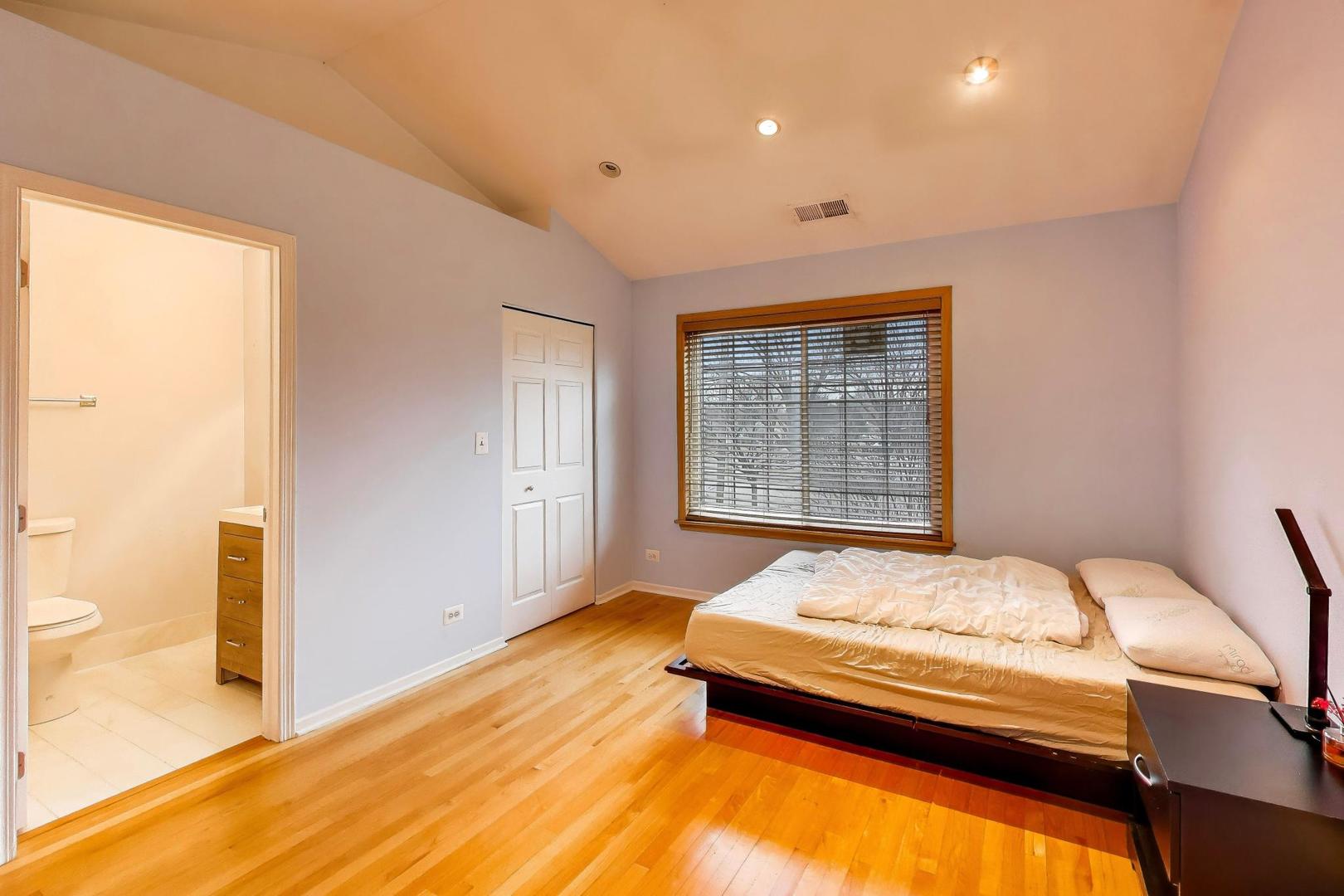 105 Heritage Lane, Streamwood, IL 60107