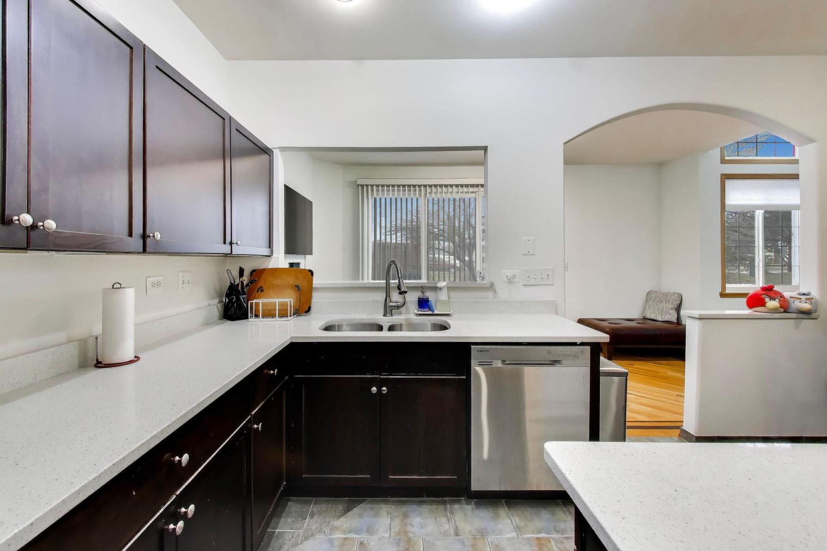 105 Heritage Lane, Streamwood, IL 60107