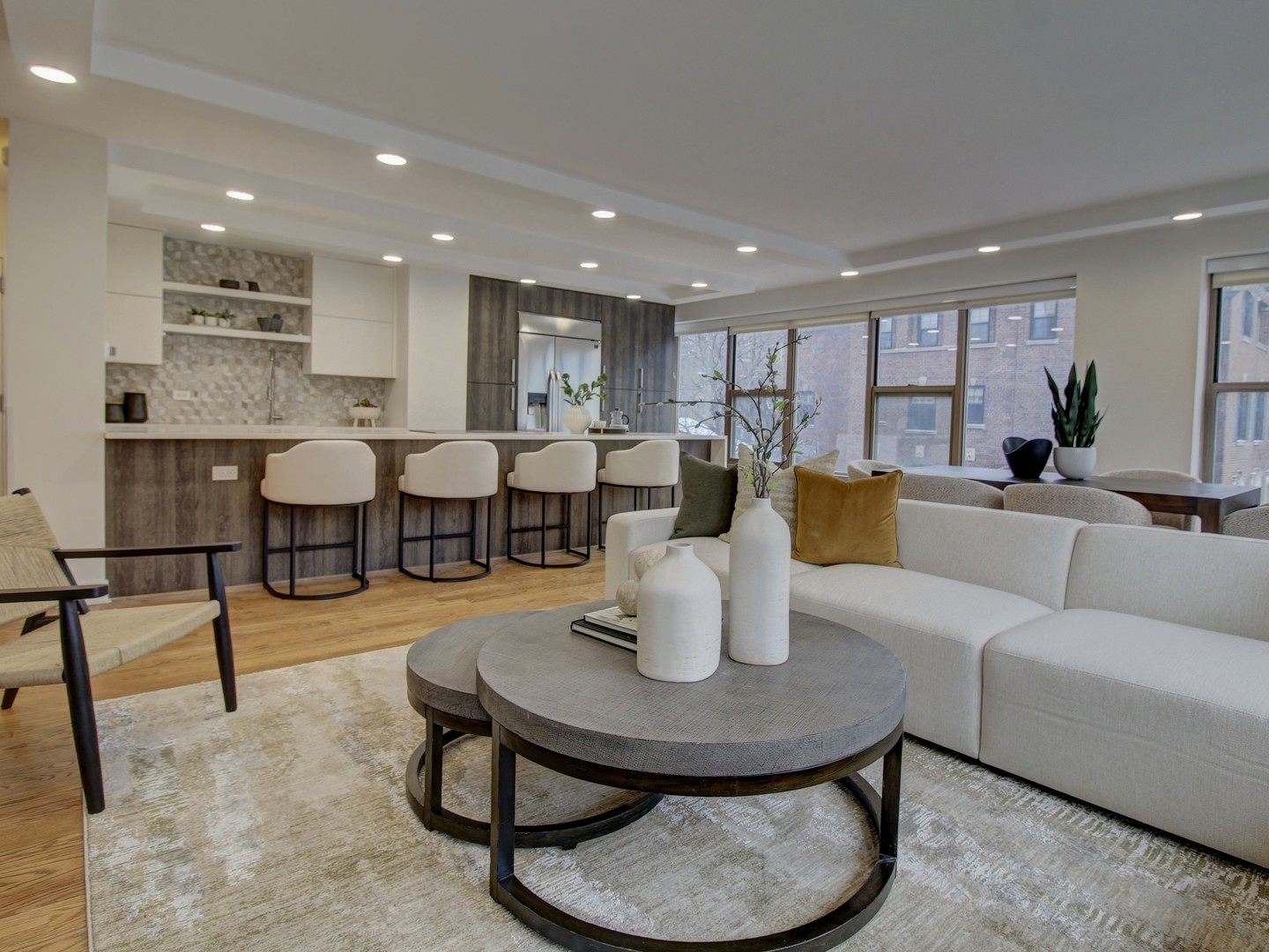 2970 N Lake Shore Drive #4D-4E, Chicago, IL 60657