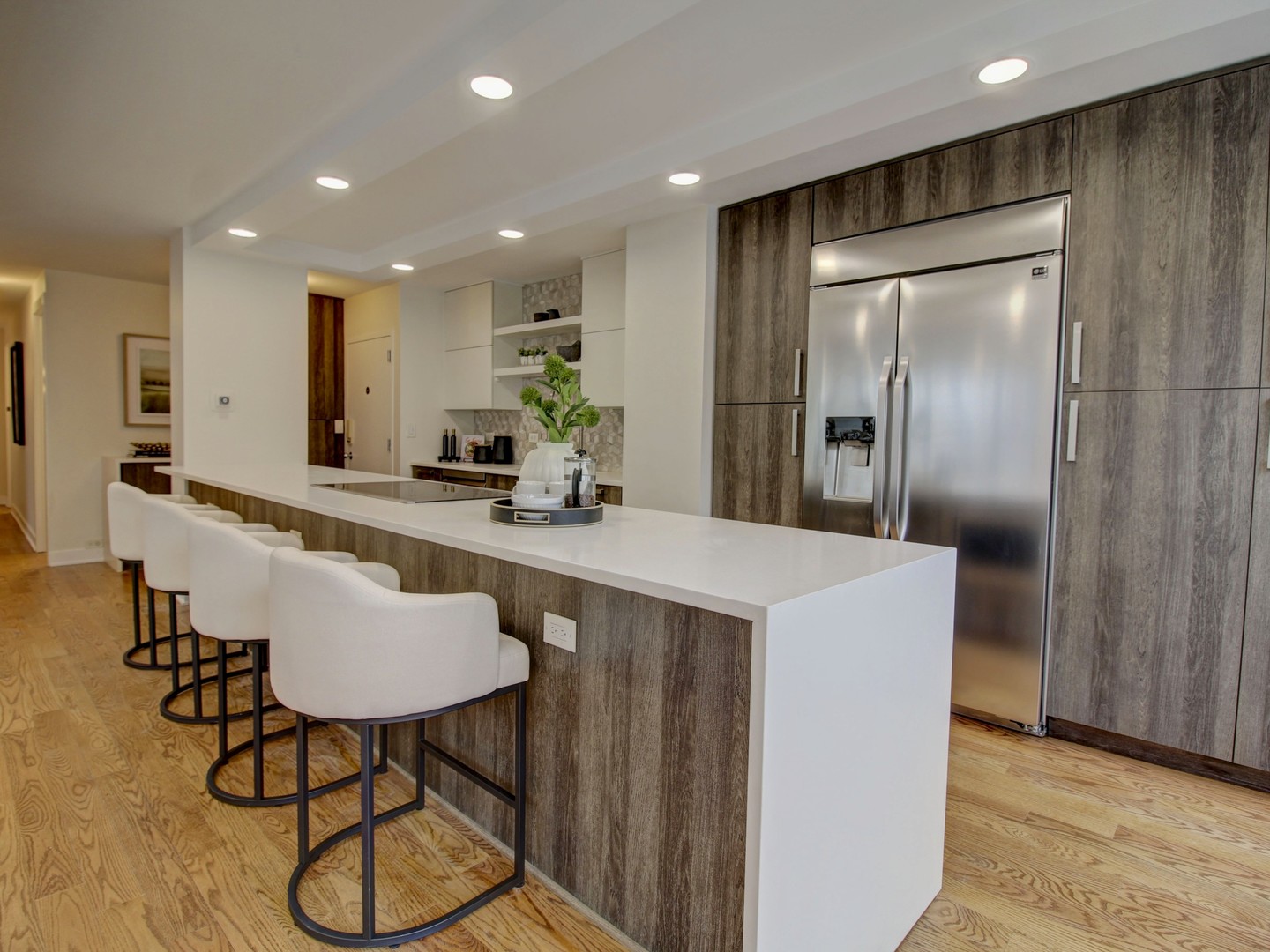 2970 N Lake Shore Drive #4D-4E, Chicago, IL 60657