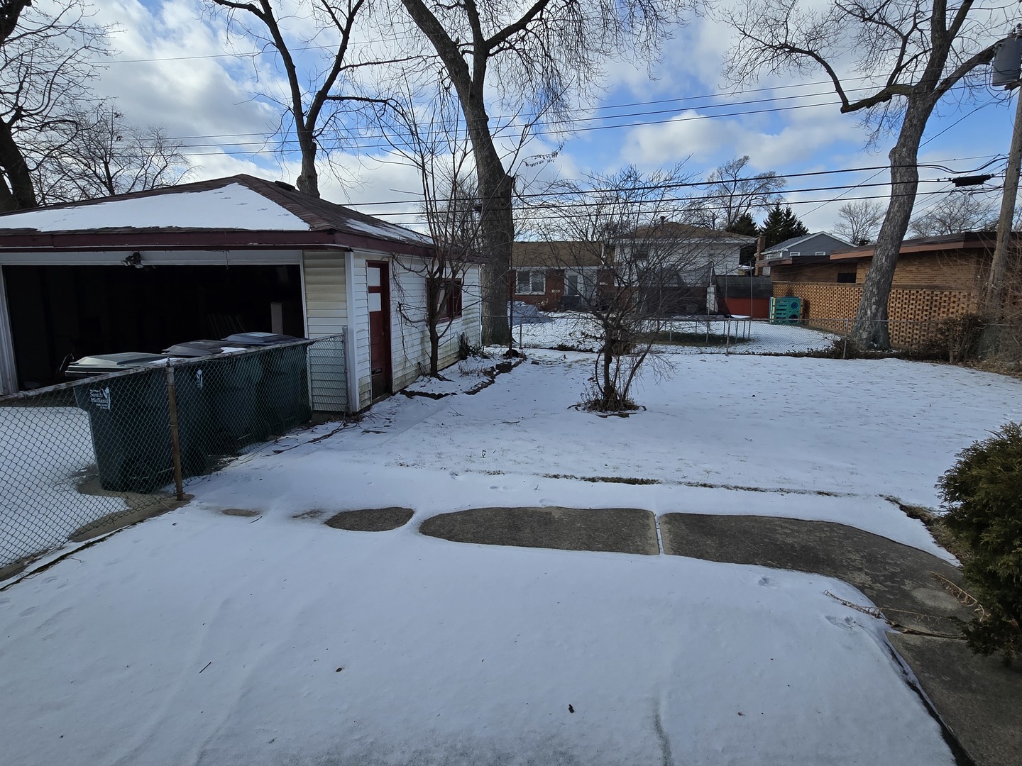 15354 Dobson Avenue, South Holland, IL 60473