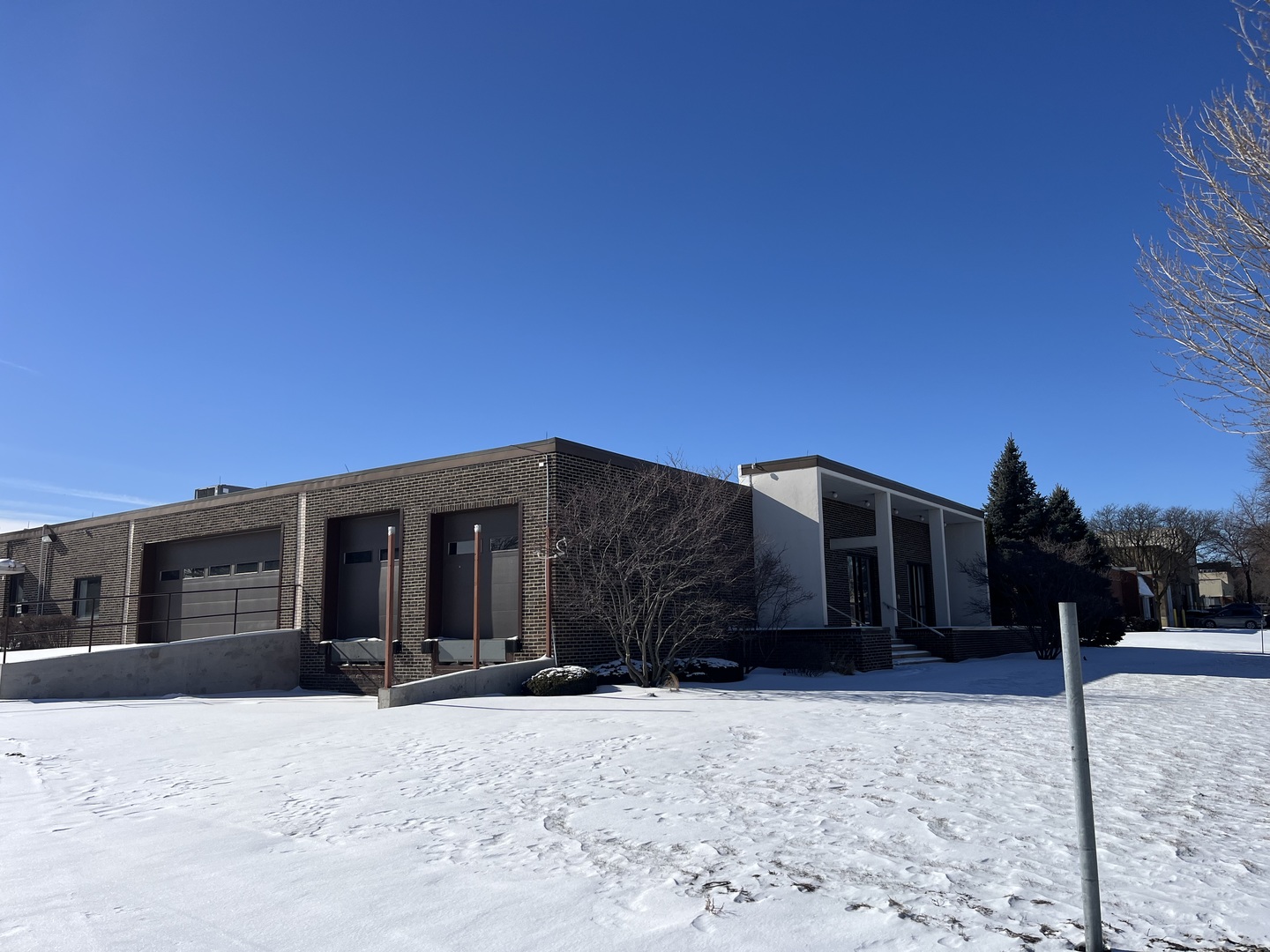 3075 Tollview Drive, Rolling Meadows, IL 60008