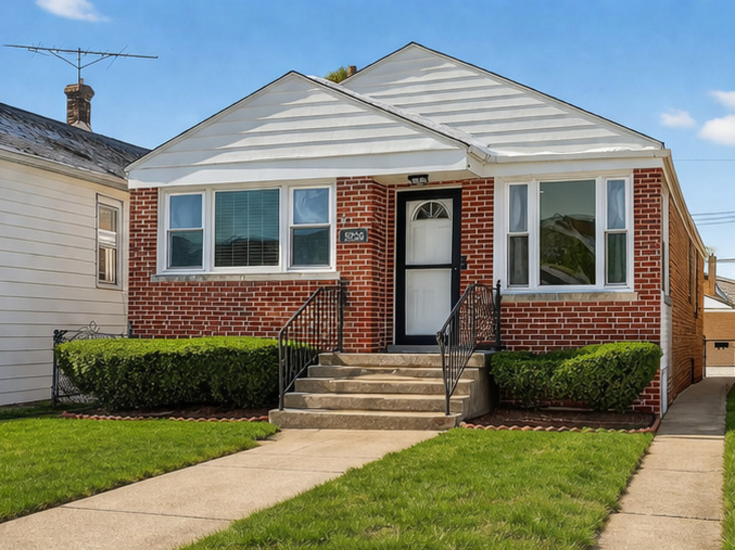 5226 N Moody Avenue, Chicago, IL 60630