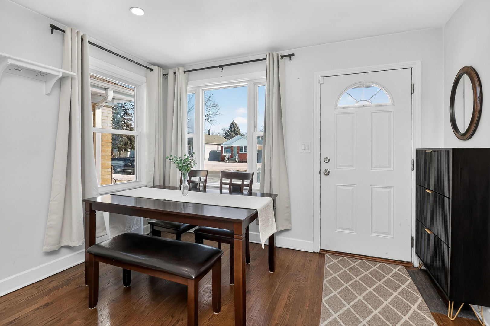 5226 N Moody Avenue, Chicago, IL 60630