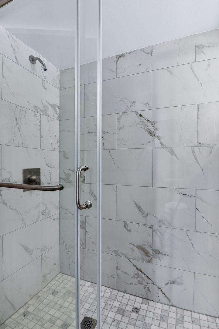 5226 N Moody Avenue, Chicago, IL 60630