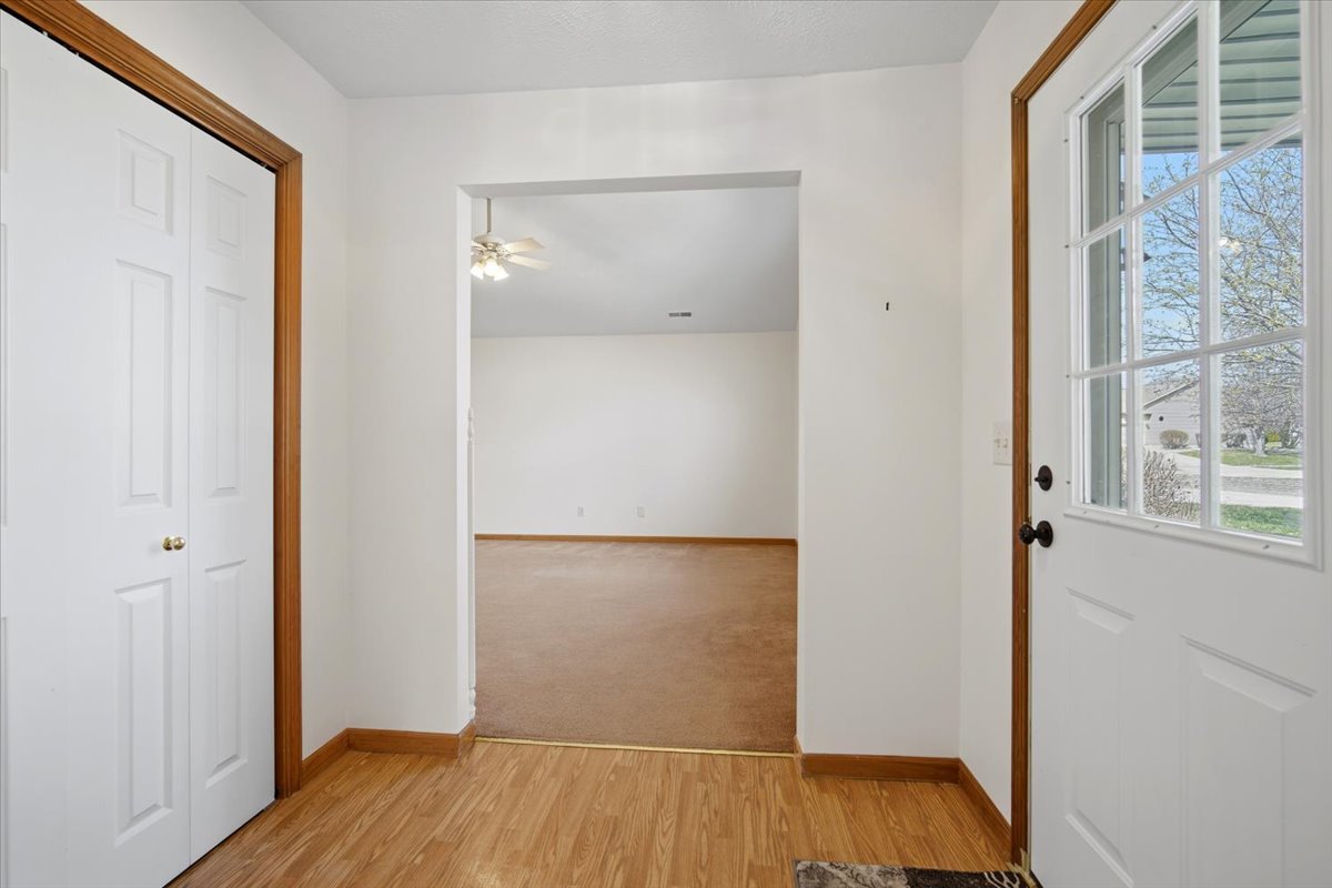 3715 Wine Way, Bloomington, IL 61704