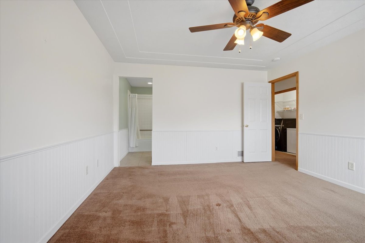 3715 Wine Way, Bloomington, IL 61704