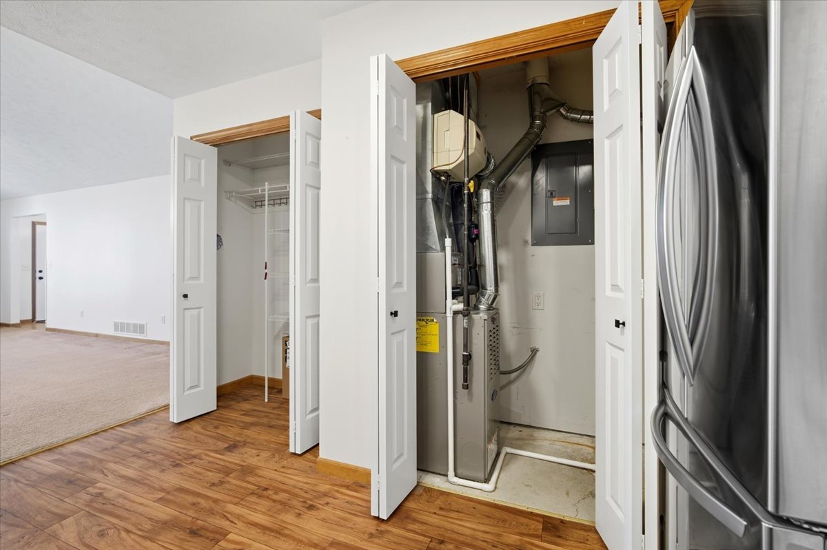 3715 Wine Way, Bloomington, IL 61704