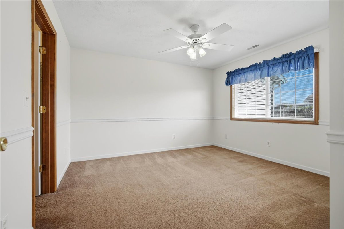 3715 Wine Way, Bloomington, IL 61704