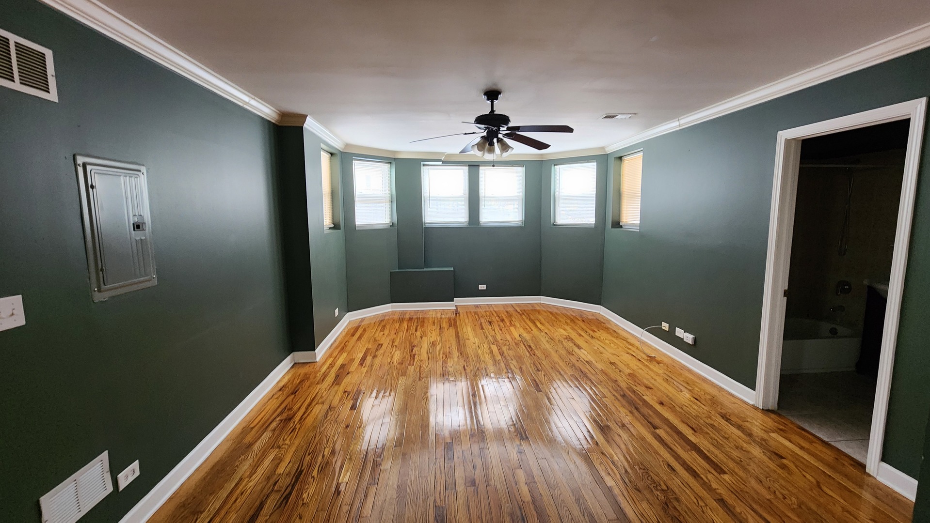 2259 W Rosemont Avenue #G, Chicago, IL 60659