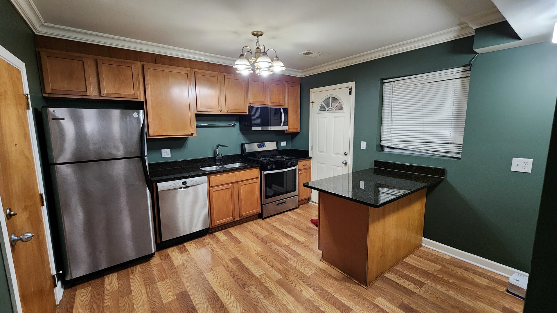 2259 W Rosemont Avenue #G, Chicago, IL 60659