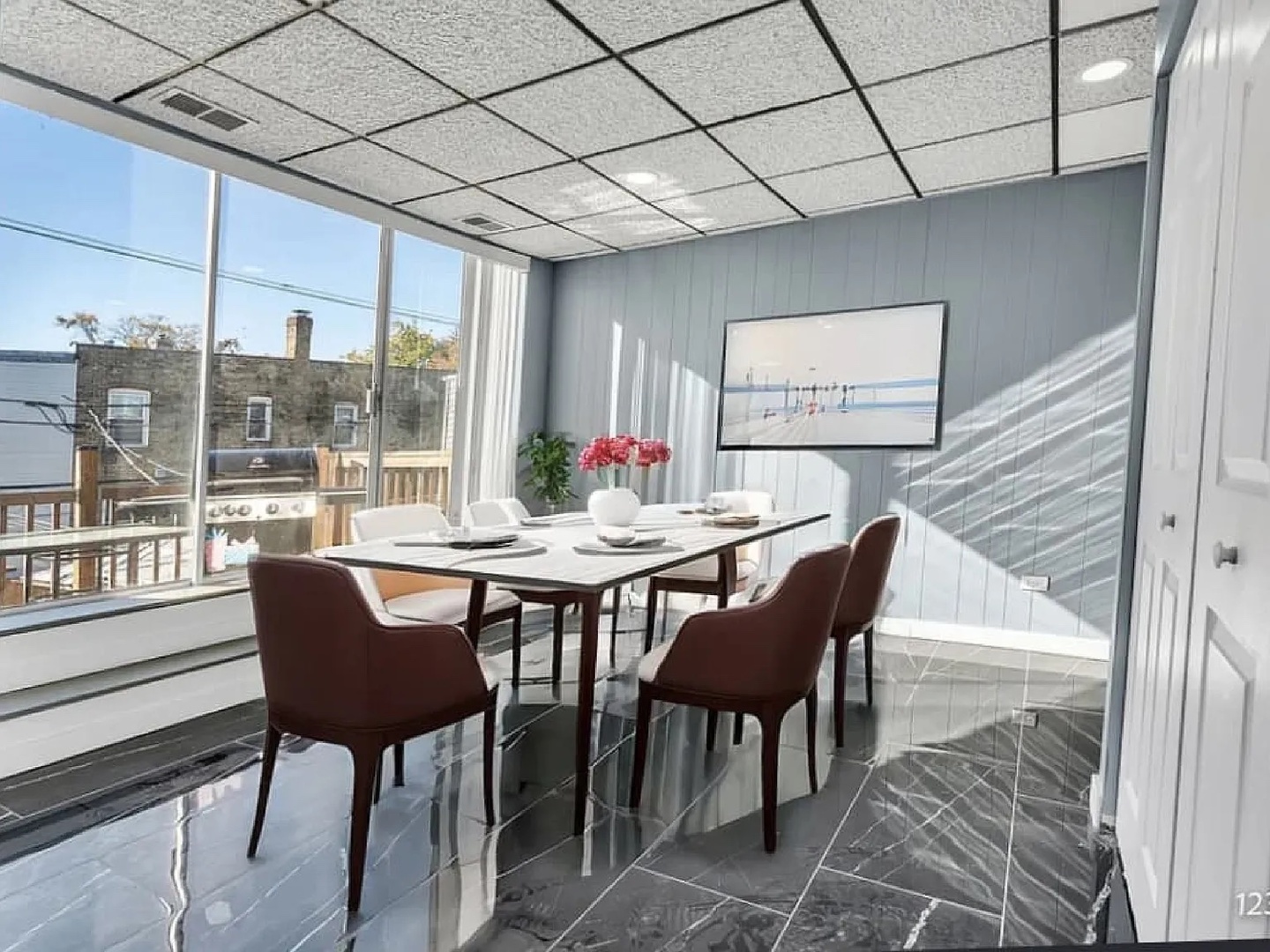 2717 W Peterson Avenue #2F, Chicago, IL 60659