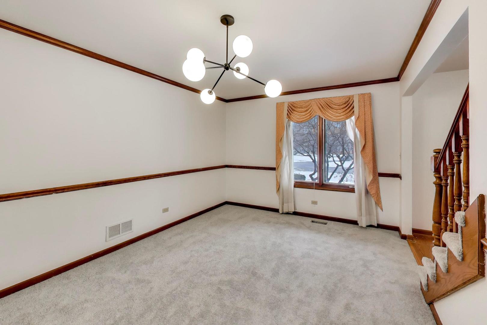 1111 Samstag Court, Naperville, IL 60563