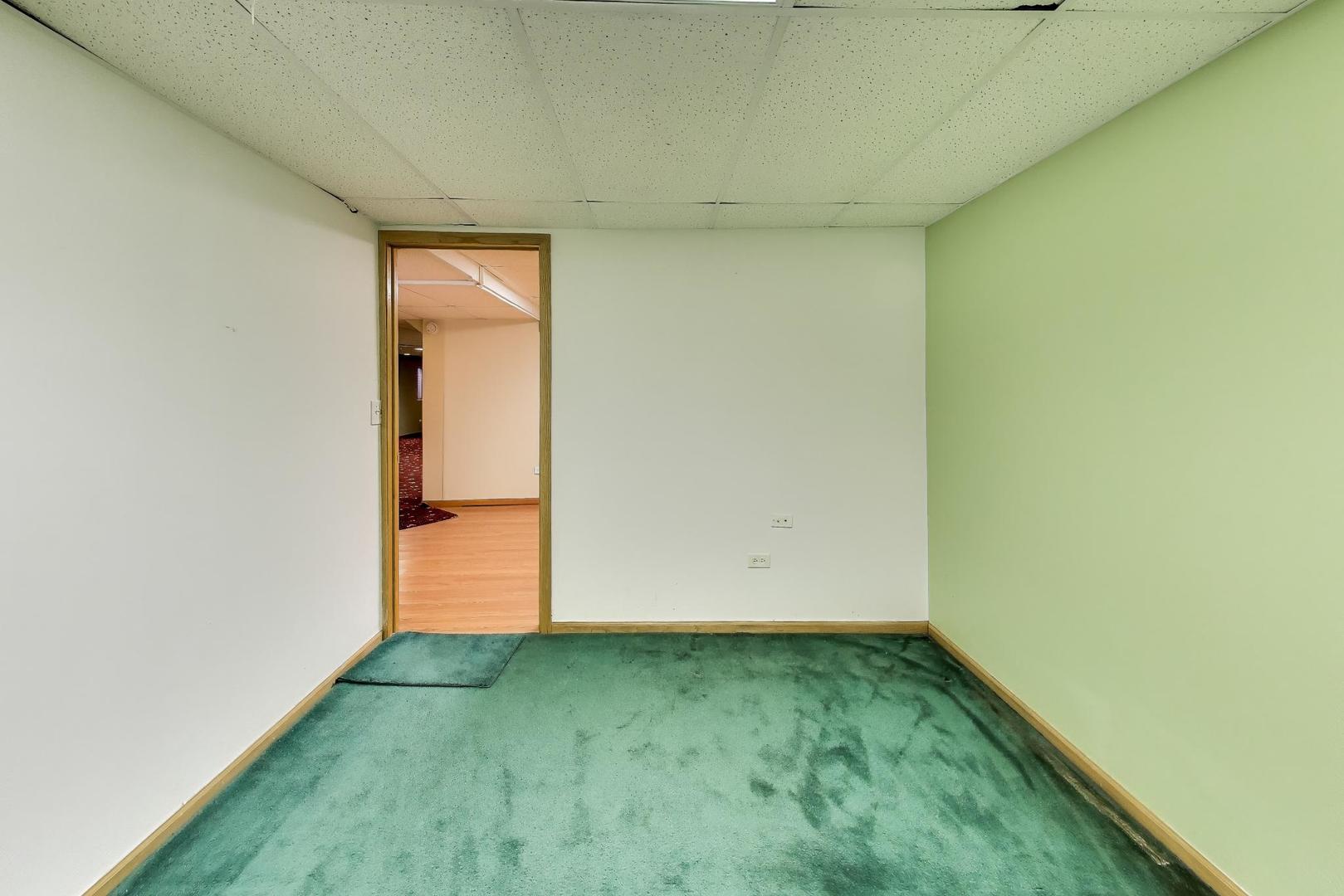 1111 Samstag Court, Naperville, IL 60563