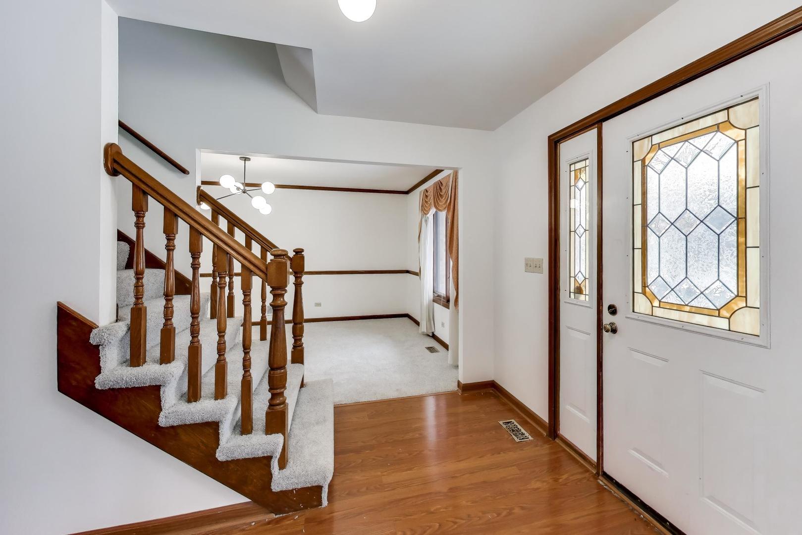 1111 Samstag Court, Naperville, IL 60563