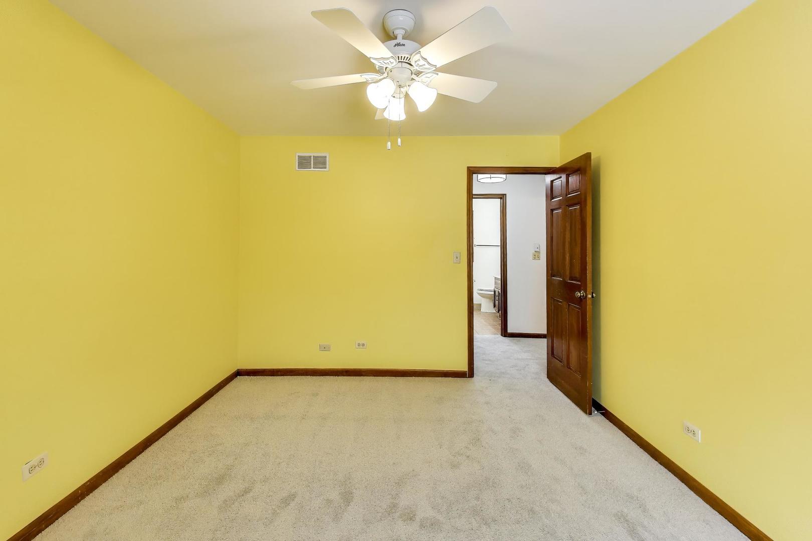 1111 Samstag Court, Naperville, IL 60563